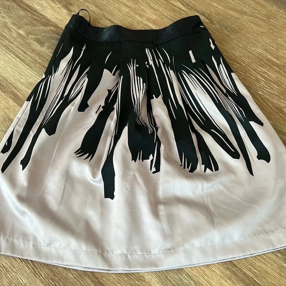 FNT Forntreer skirt size 4 made in Spain - Picture 1 of 5